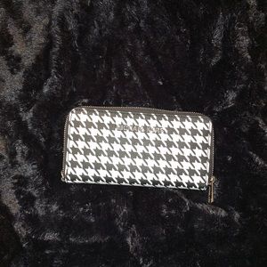 Michael Kors Houndstooth Wallet